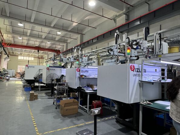 Guangdong Shengjiang Group linea di produzione in fabbrica
