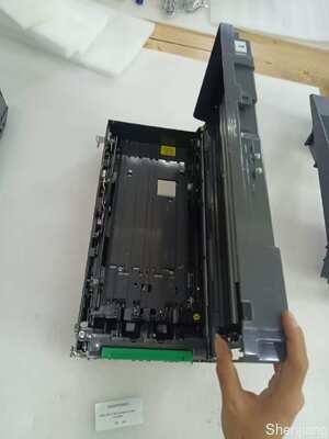 Cassetta doppia per riciclo contante Hitachi UR-T con conteggio automatico delle banconote ed elevata capacità di contante per ATM SR7500