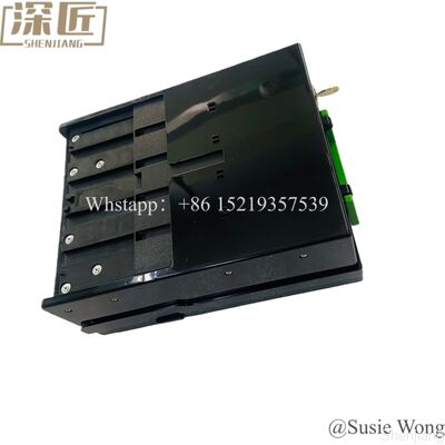 Il BANCOMAT 00103334001W parte la cassetta di deviazione chiudente di Diebold Nixdorf Opteva con la chiave 00-103334-001W